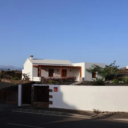 Villa Embeleso - *